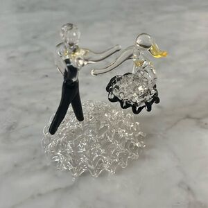 Design glass blown glass miniature dancing couple